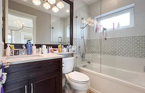 2071 W 36th Avenue Quilchena