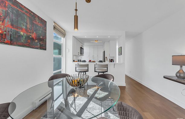 2243 Oak Street Fairview VW