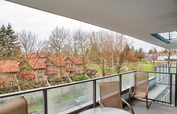 402 8238 Lord Street Marpole