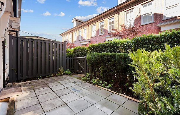 765 W 42nd Avenue Oakridge VW