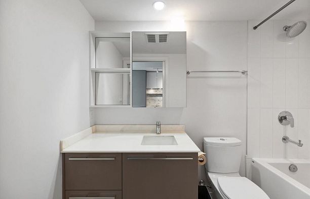 3003 8131 Nunavut Lane Marpole