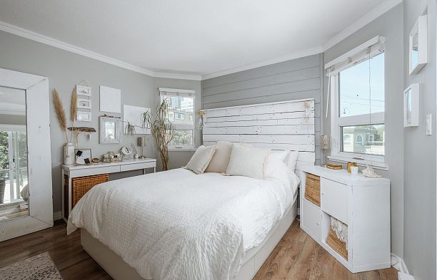 21 1182 W 7th Avenue Fairview VW