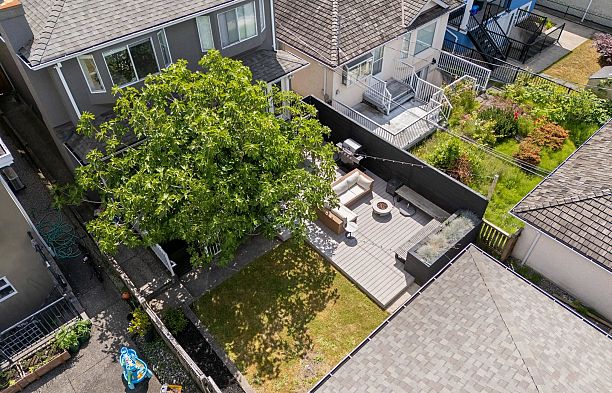 5921 Ontario Street Oakridge VW