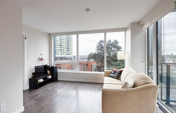 402 8238 Lord Street Marpole