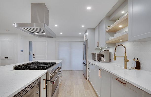 2159 Mcmullen Avenue Quilchena