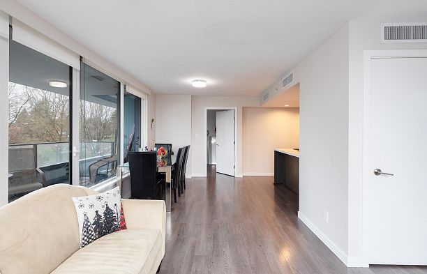 402 8238 Lord Street Marpole