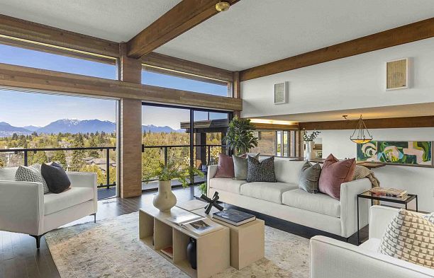 5012 Maple Street Quilchena