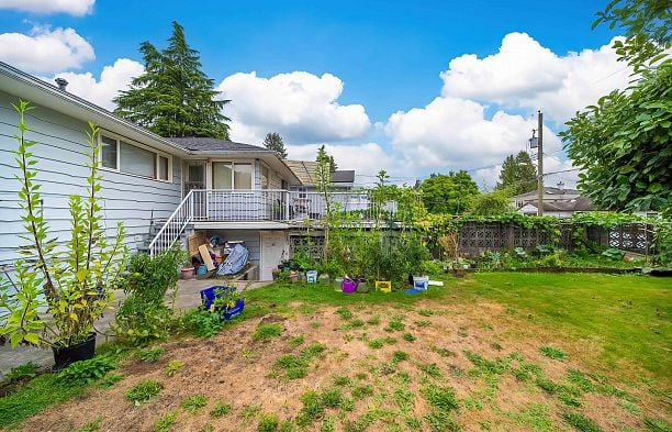 676 W 53rd Avenue South Cambie
