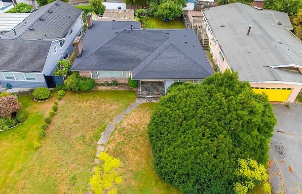 676 W 53rd Avenue South Cambie