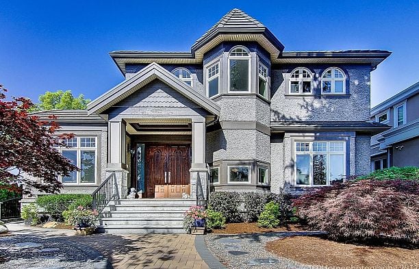 6981 Laurel Street South Cambie