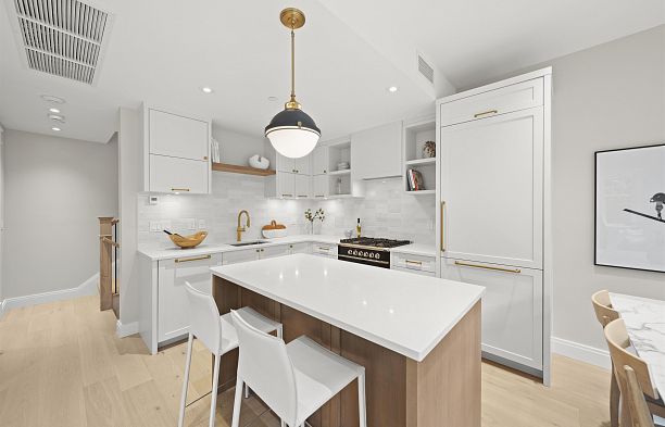 1458 W 45th Avenue South Granville