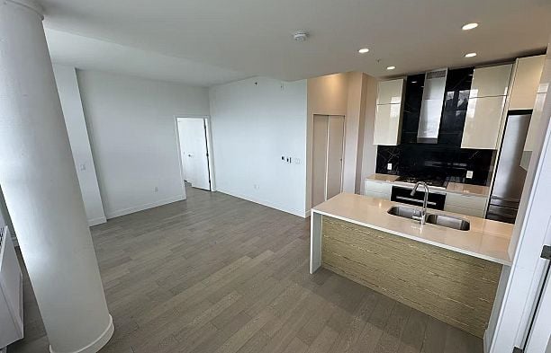 406 6733 Cambie Street South Cambie