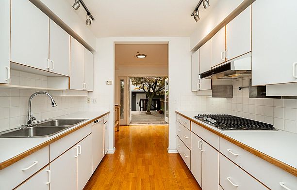 1796 W 14th Avenue Fairview VW