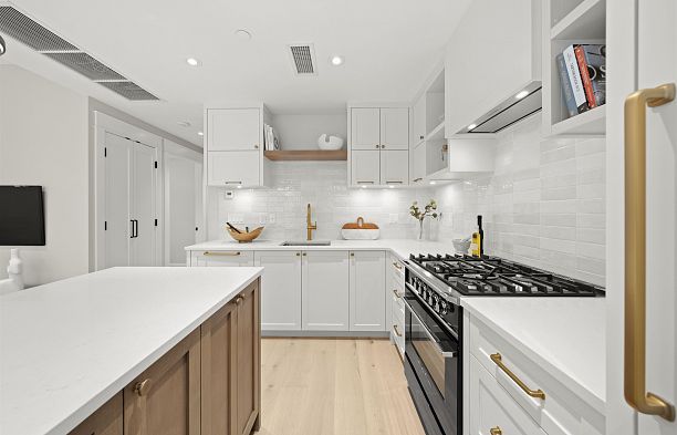 1458 W 45th Avenue South Granville