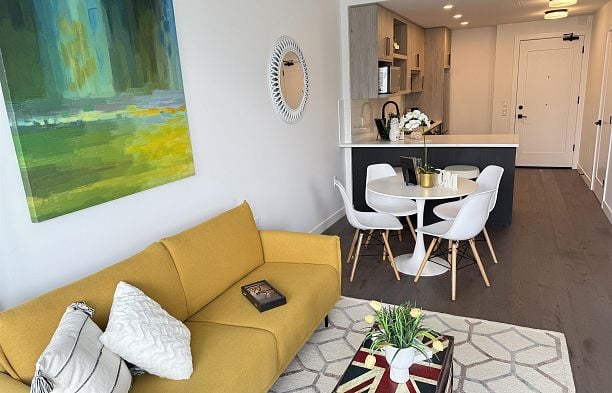 302 6859 Cambie Street South Cambie