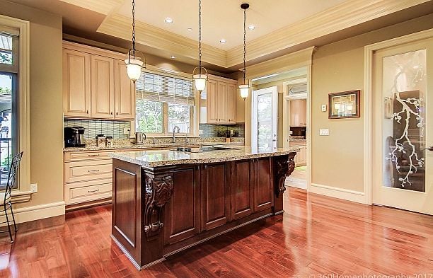 6981 Laurel Street South Cambie