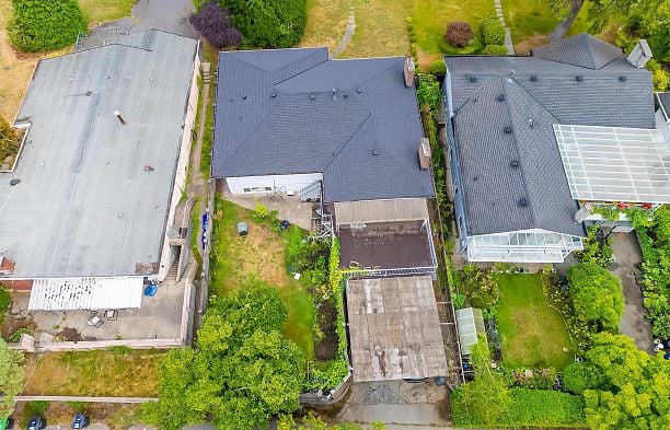 676 W 53rd Avenue South Cambie