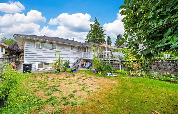 676 W 53rd Avenue South Cambie