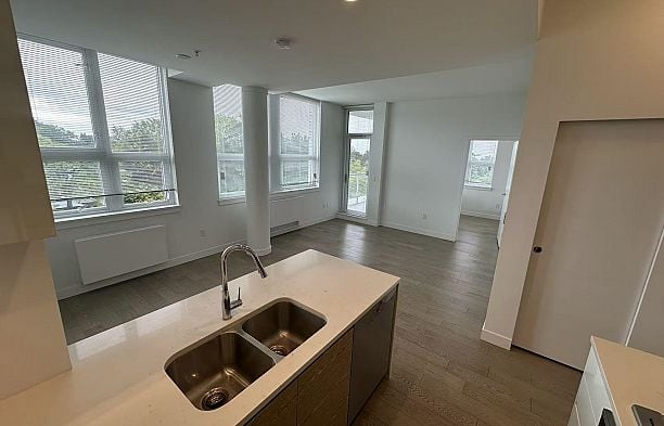 406 6733 Cambie Street South Cambie