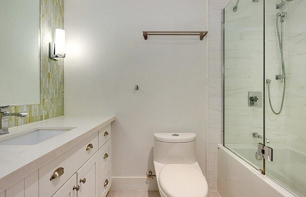 102 1266 W 13th Avenue Fairview VW