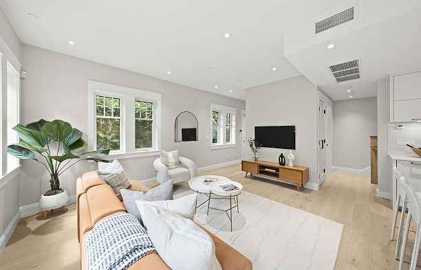 1458 W 45th Avenue South Granville