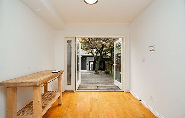 1796 W 14th Avenue Fairview VW