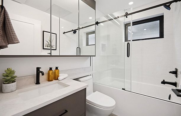 #1 1079 E 14th Avenue Mount Pleasant VE