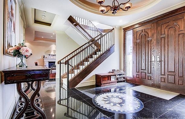 6981 Laurel Street South Cambie