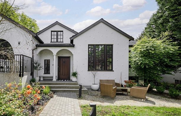 2502 W 33rd Avenue MacKenzie Heights