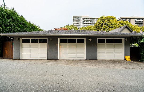 1796 W 14th Avenue Fairview VW