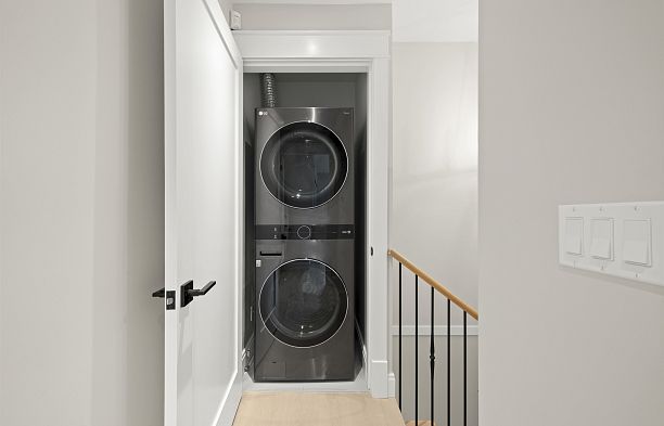 1458 W 45th Avenue South Granville