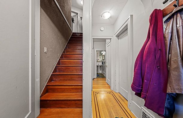 660 W 13th Avenue Fairview VW