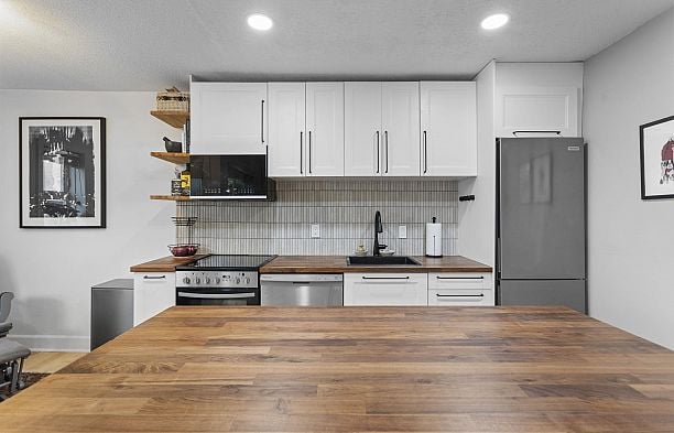 104 1045 W 8th Avenue Fairview VW