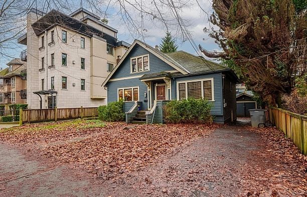 660 W 13th Avenue Fairview VW