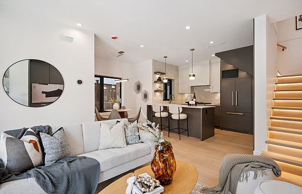 #1 1079 E 14th Avenue Mount Pleasant VE