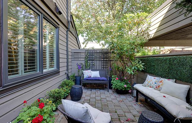 4035 Springtree Drive Quilchena