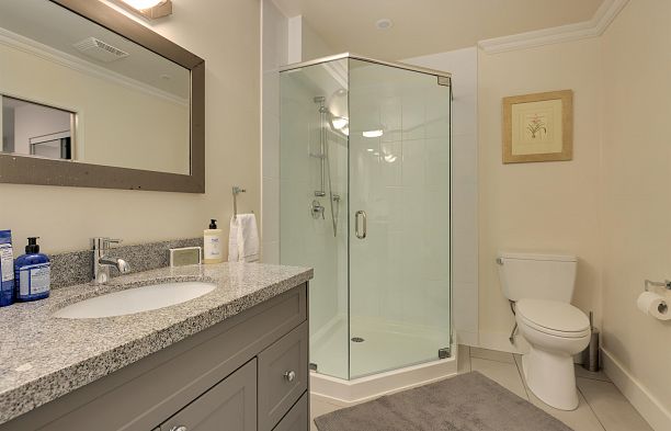 4035 Springtree Drive Quilchena