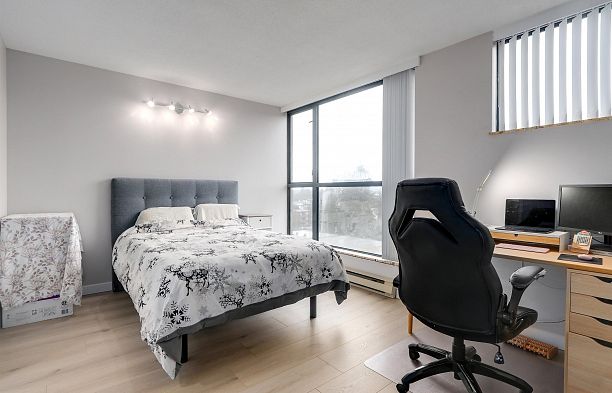 810 1268 W Broadway Fairview VW