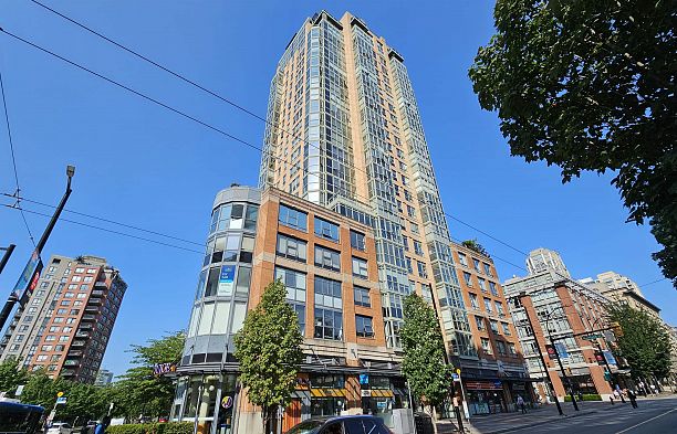 1233 Pacific Boulevard Yaletown