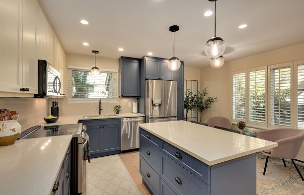 4035 Springtree Drive Quilchena