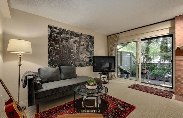 4035 Springtree Drive Quilchena