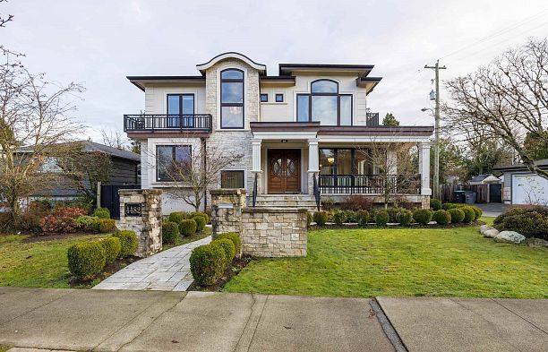 4482 Brakenridge Street Quilchena