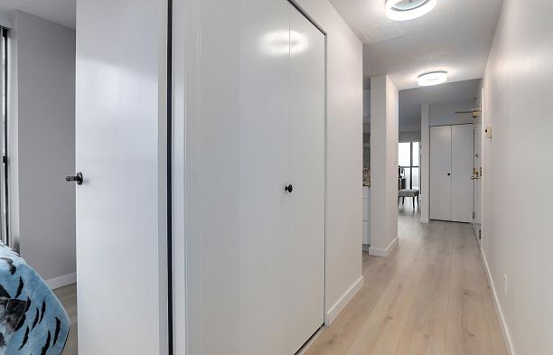 810 1268 W Broadway Fairview VW