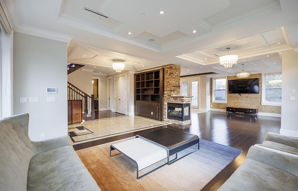 4482 Brakenridge Street Quilchena