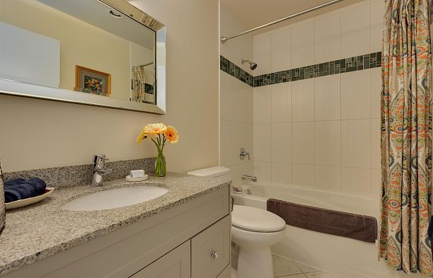 4035 Springtree Drive Quilchena