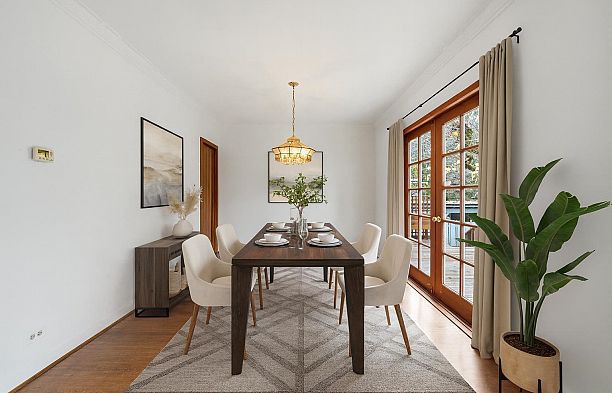 5761 Holland Street Southlands