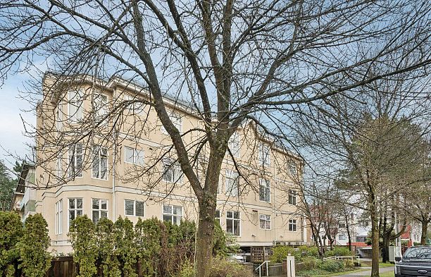 201 1099 W 71st Avenue Marpole