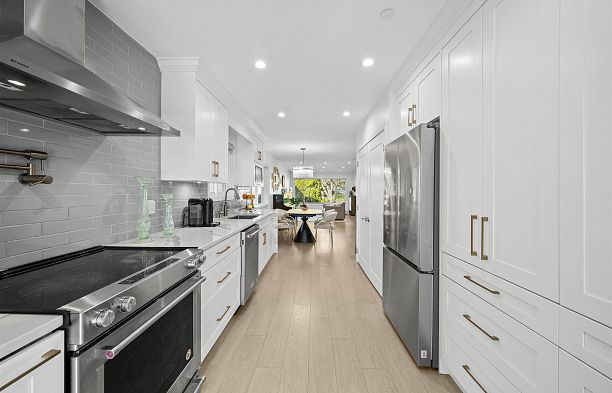 870 W 59th Avenue Marpole