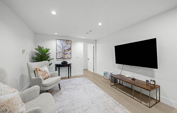 870 W 59th Avenue Marpole