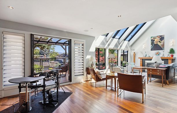 4468 W 1st Avenue Point Grey